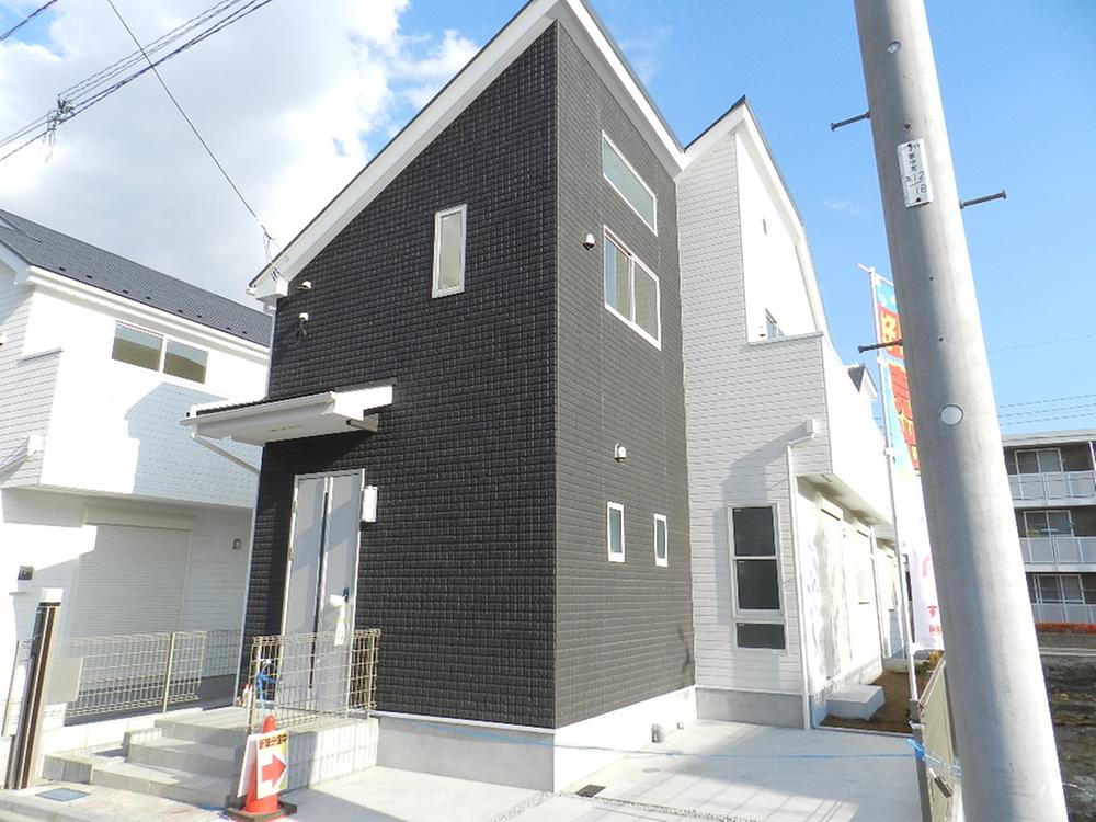 Local appearance photo. Good day in the south parking lot adjacent land