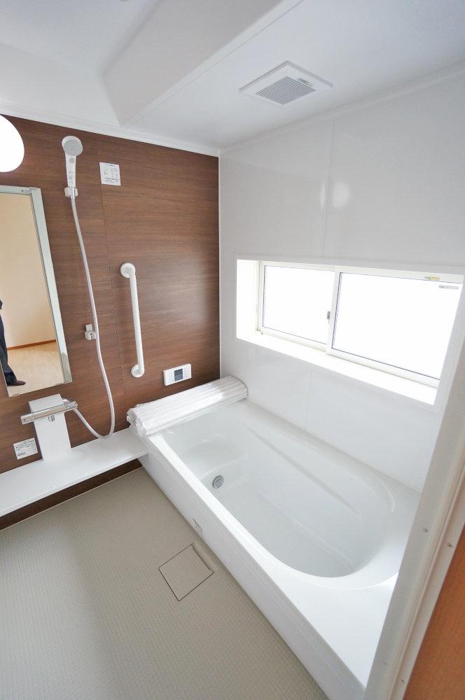 Bathroom. Since it is a 1-pyeong unit bus, Extend the legs, You can soak slowly, Heal daily fatigue.