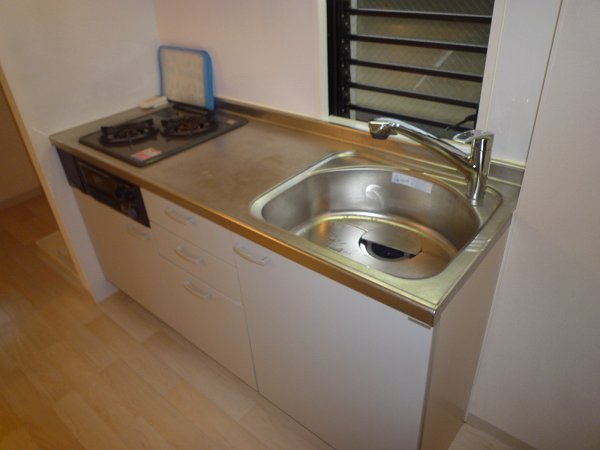 Kitchen. With grill on gas stove 2-neck is a beautiful system Kitchen! 