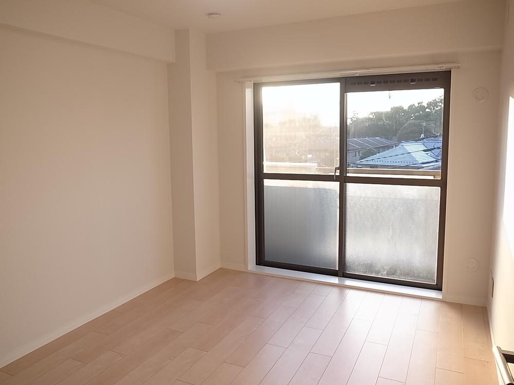Non-living room. Western-style 6 Pledge