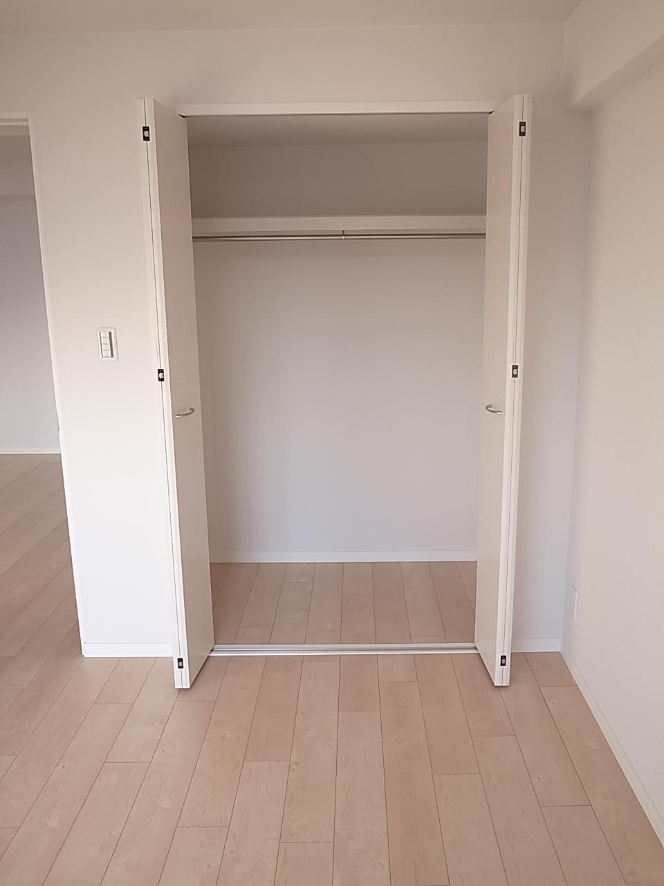 Receipt. Closet (Western-style 6 quires)