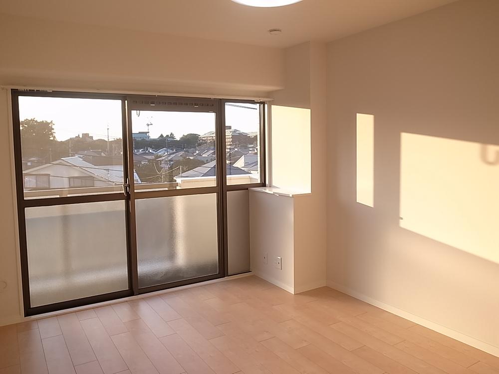 Non-living room. Western-style 6.8 Pledge