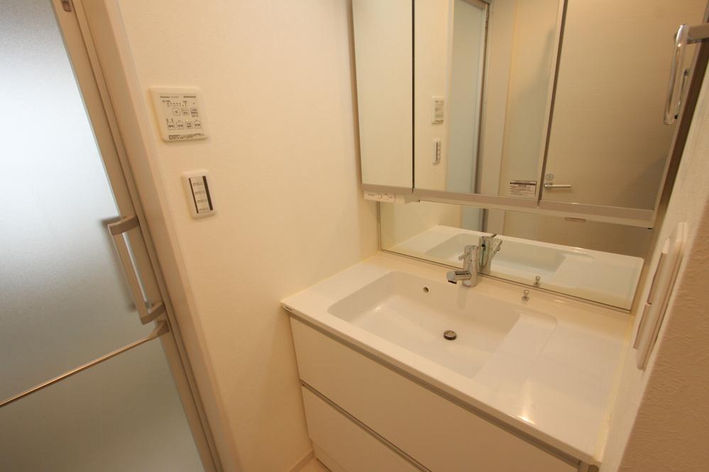 Same specifications photos (Other introspection). We recommend certainly once local tour.