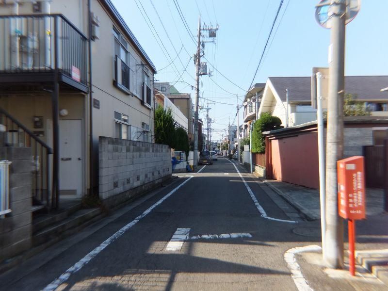 Local photos, including front road. Local (11 May 2013) Shooting