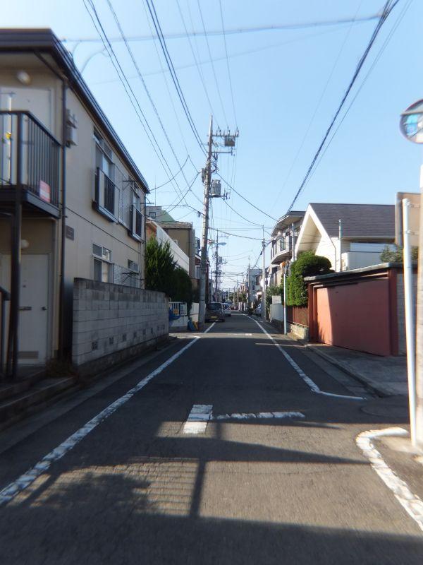 Local photos, including front road. Local (11 May 2013) Shooting