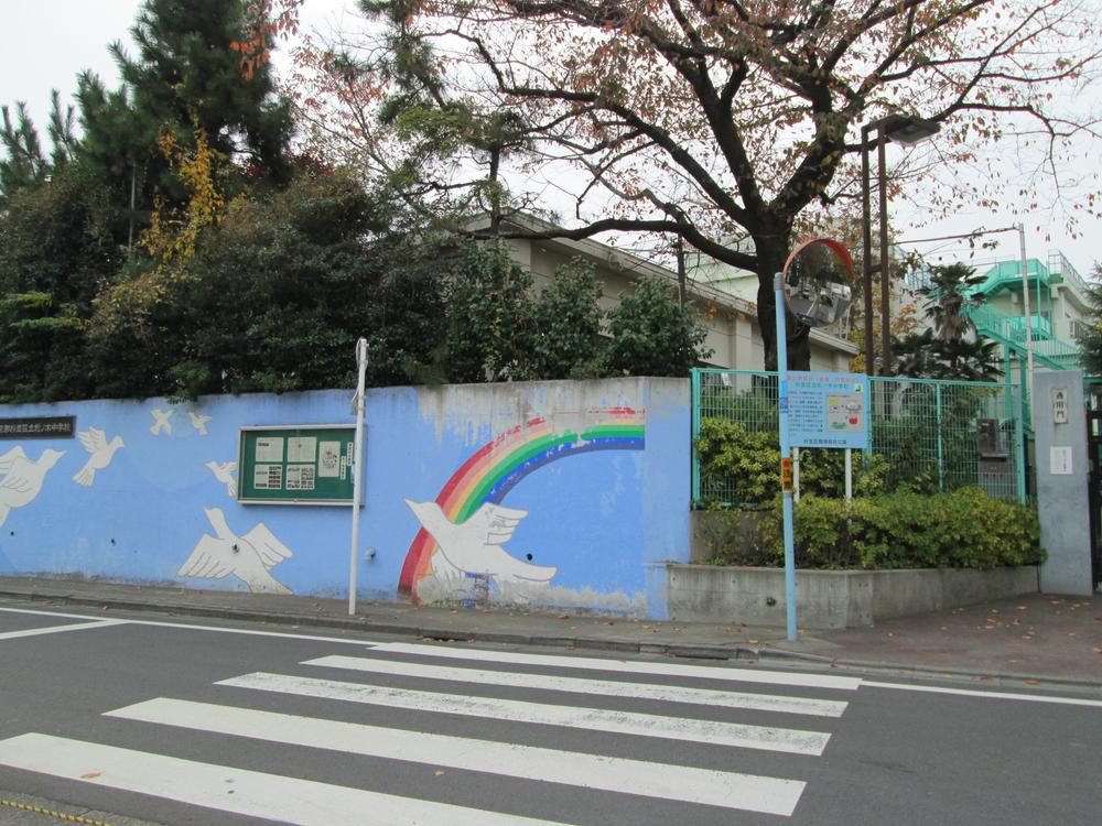 Junior high school. Pine trees 1190m until junior high school