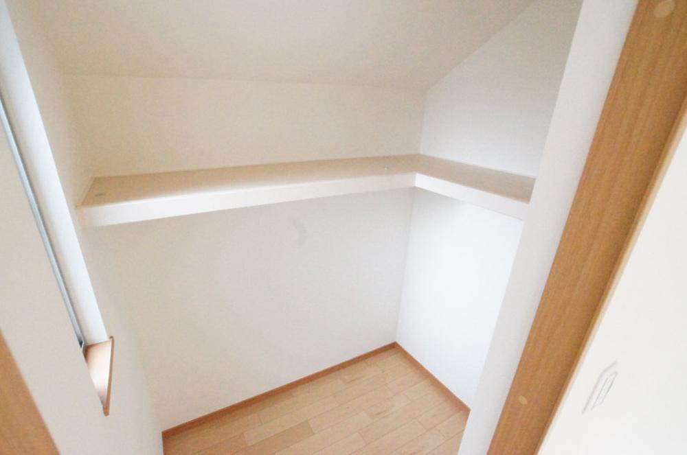 Same specifications photos (Other introspection). It becomes the example of construction of the housing.