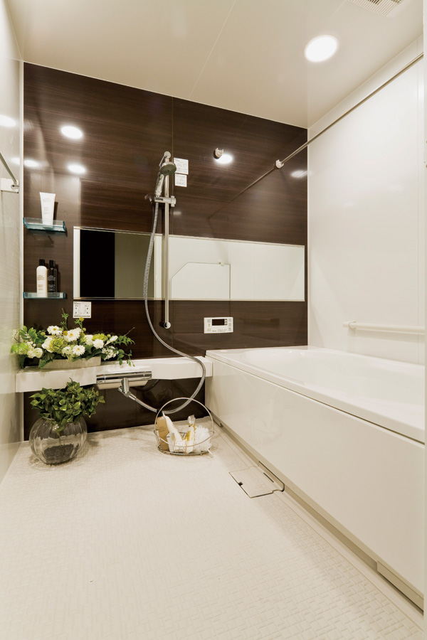 Other.  [Bathroom] Thermo floor and warm bath, etc., Bathroom facilities are glad bathroom to produce a pleasant relaxation.