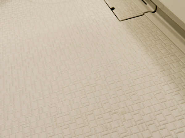 Other.  [Thermo Floor] Hardly felt the cold by the structure of the heat-insulating layer, Adopting the thermo floor. It is also effective to heat shock measures.