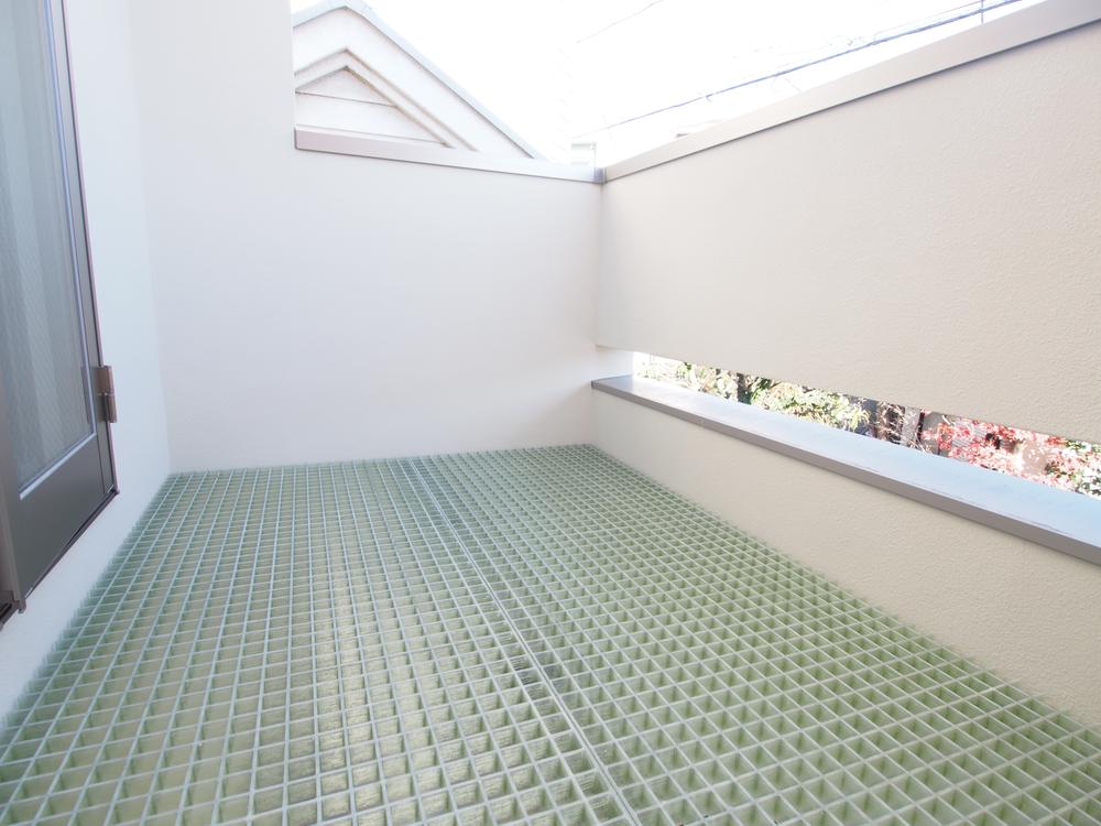 Balcony. Local (12 May 2013) Shooting