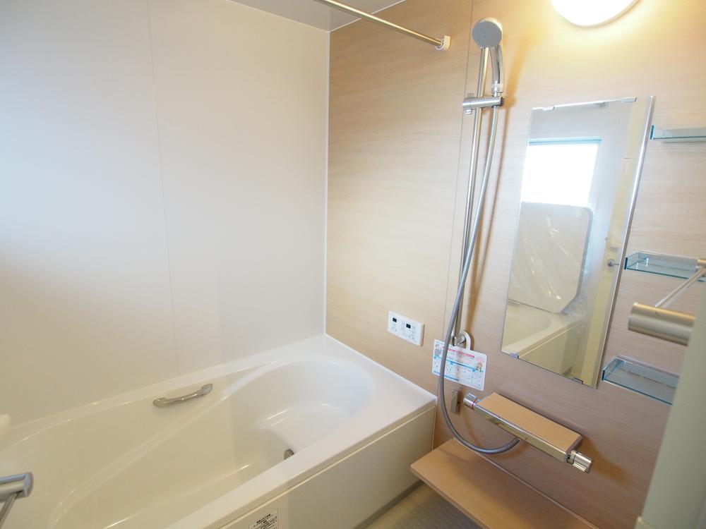 Bathroom. Indoor (12 May 2013) Shooting