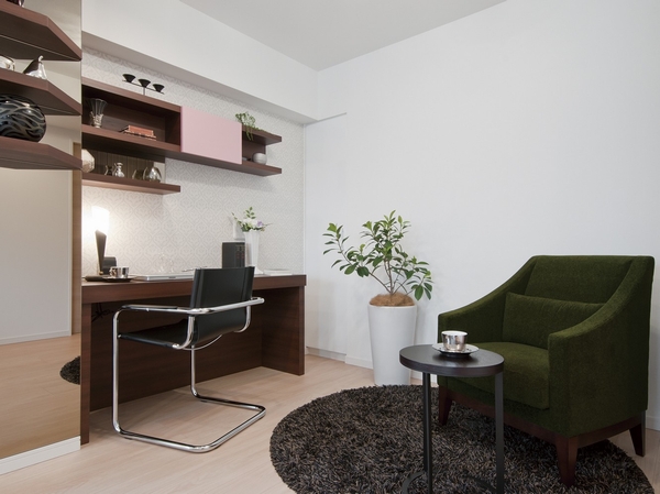 Just a good breadth of Western-style you want to take advantage of as a hobby and SOHO space.