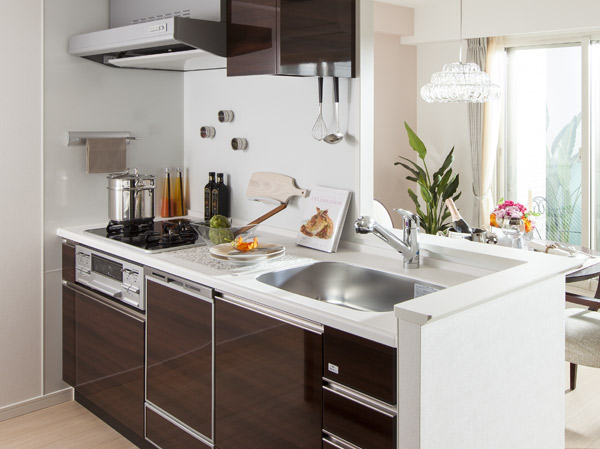 Kitchen.  [kitchen] Adopt the easy care of acrylic artificial marble countertops strongly to scratches and dirt. It looks beautiful there is no gap or step.