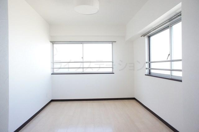 Non-living room. Angle change