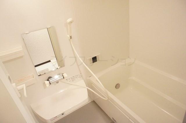 Bathroom. Indoor (December 16, 2013) Shooting
