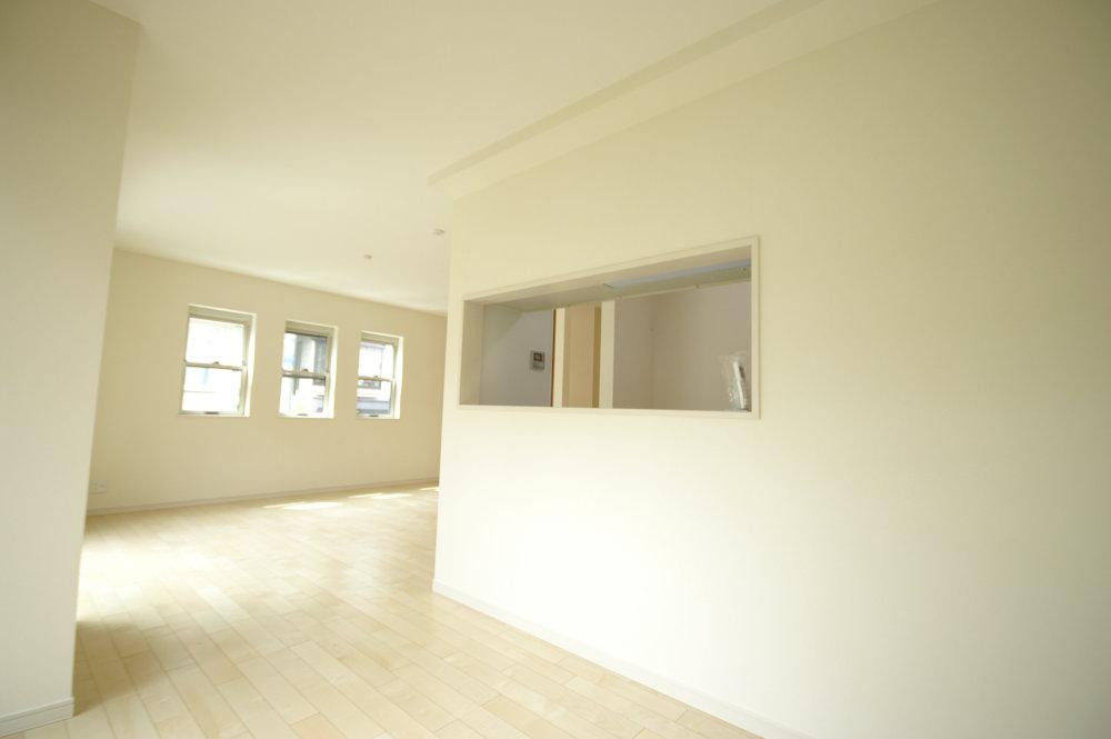 Same specifications photos (living). Realize the slope ceiling of precisely because there is a living room on the second floor, We become a blow there is a feeling of opening because. It becomes layout also easy form of furniture. (Enforcement example)