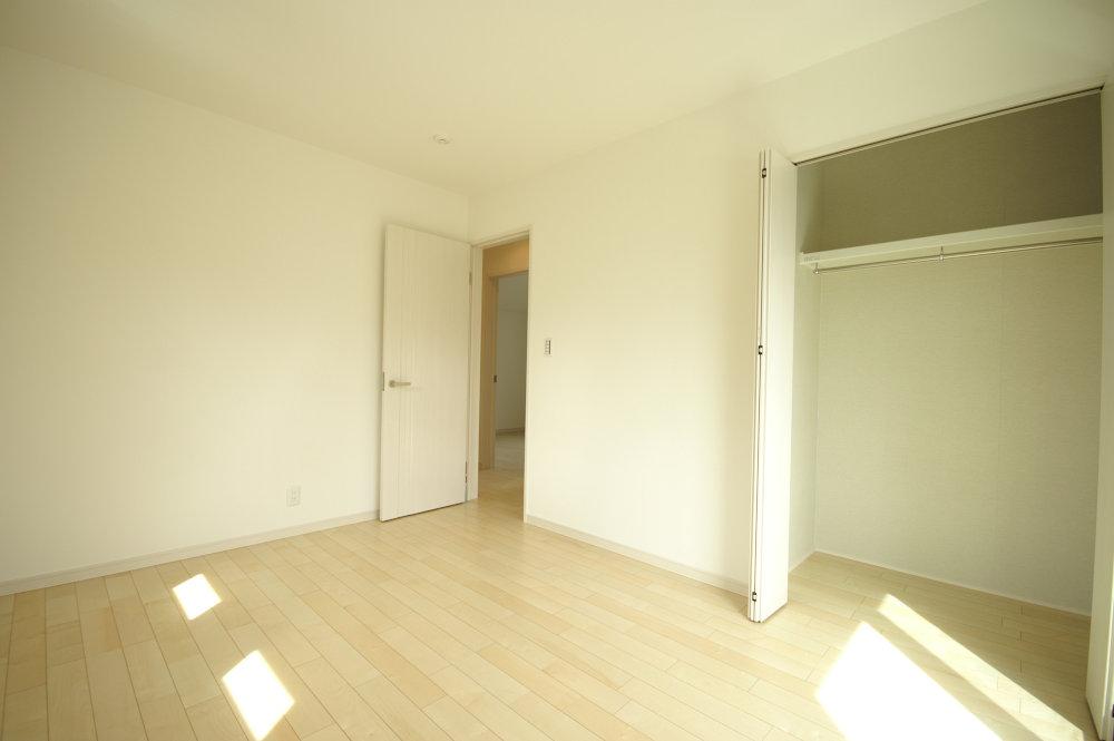 Same specifications photos (Other introspection). Because Western is located 4 rooms in total, Even if it's a big family, For those who want to have a study, I am happy for those who baggage often. (Enforcement example)