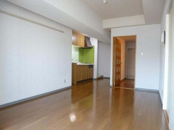 Other room space. Is a brokerage fee negotiable