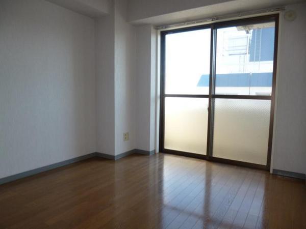 Other room space. It comes with free rent for one month