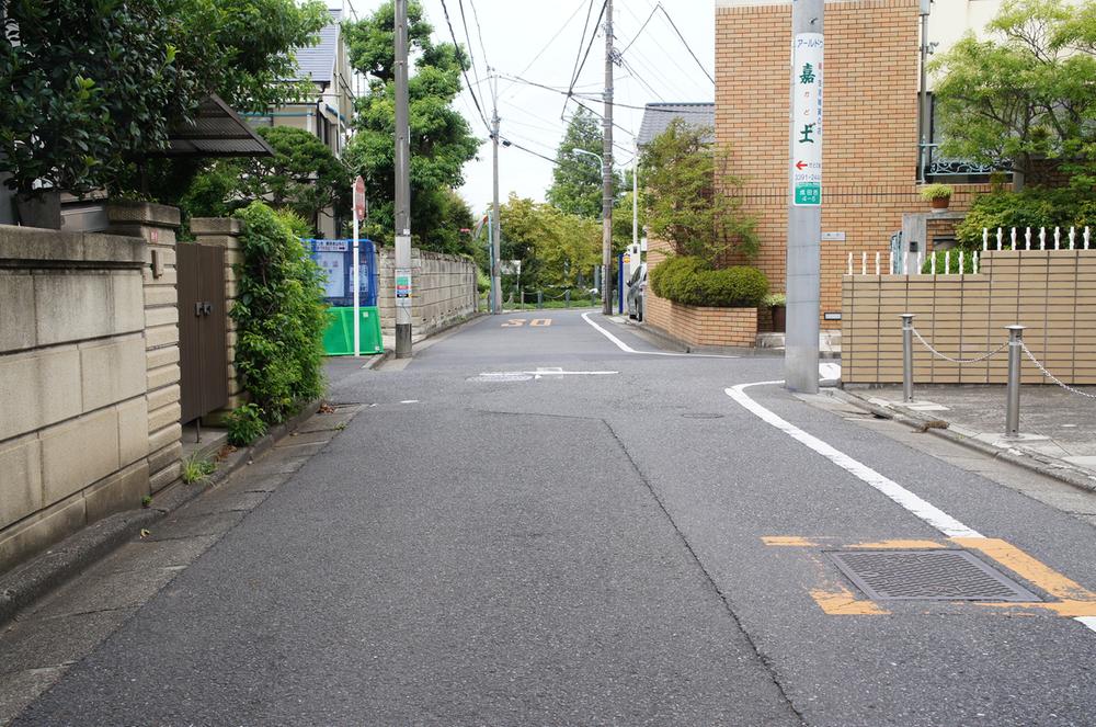 Local photos, including front road. Local (August 2013) Shooting