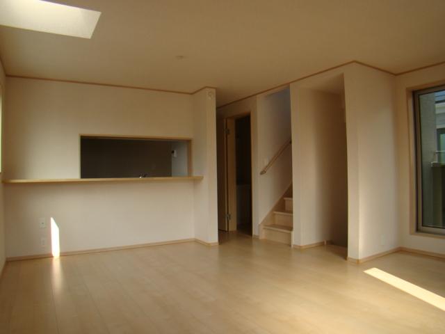 Same specifications photos (living). Same specifications