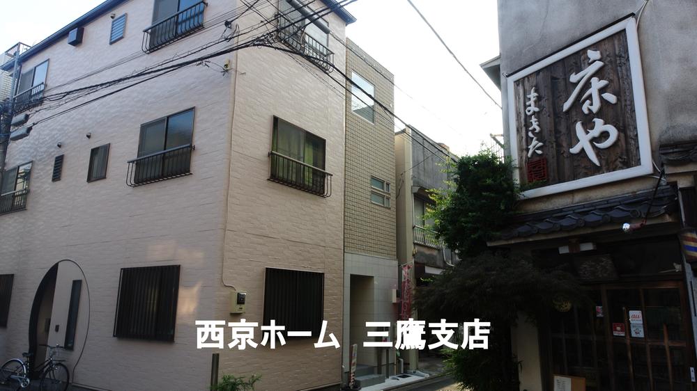 Local appearance photo. Indoor (06 May 2013) Shooting