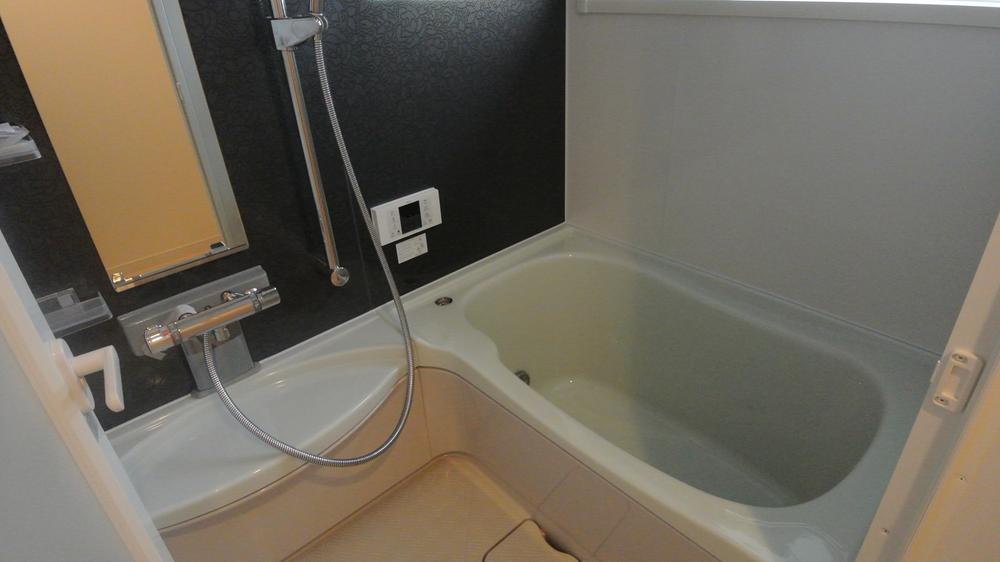 Bathroom. Indoor (06 May 2013) Shooting