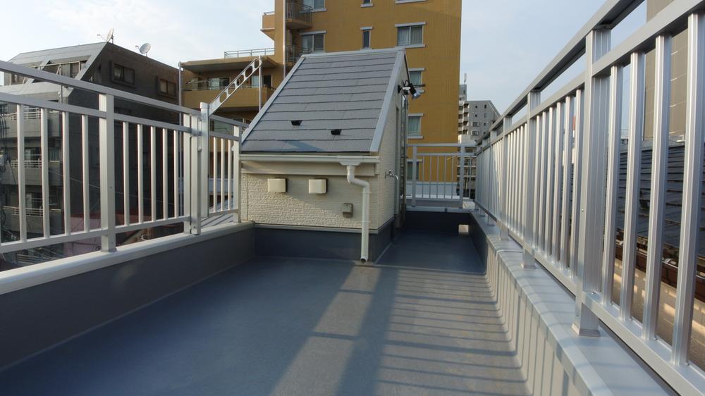 Balcony. Indoor (06 May 2013) Shooting