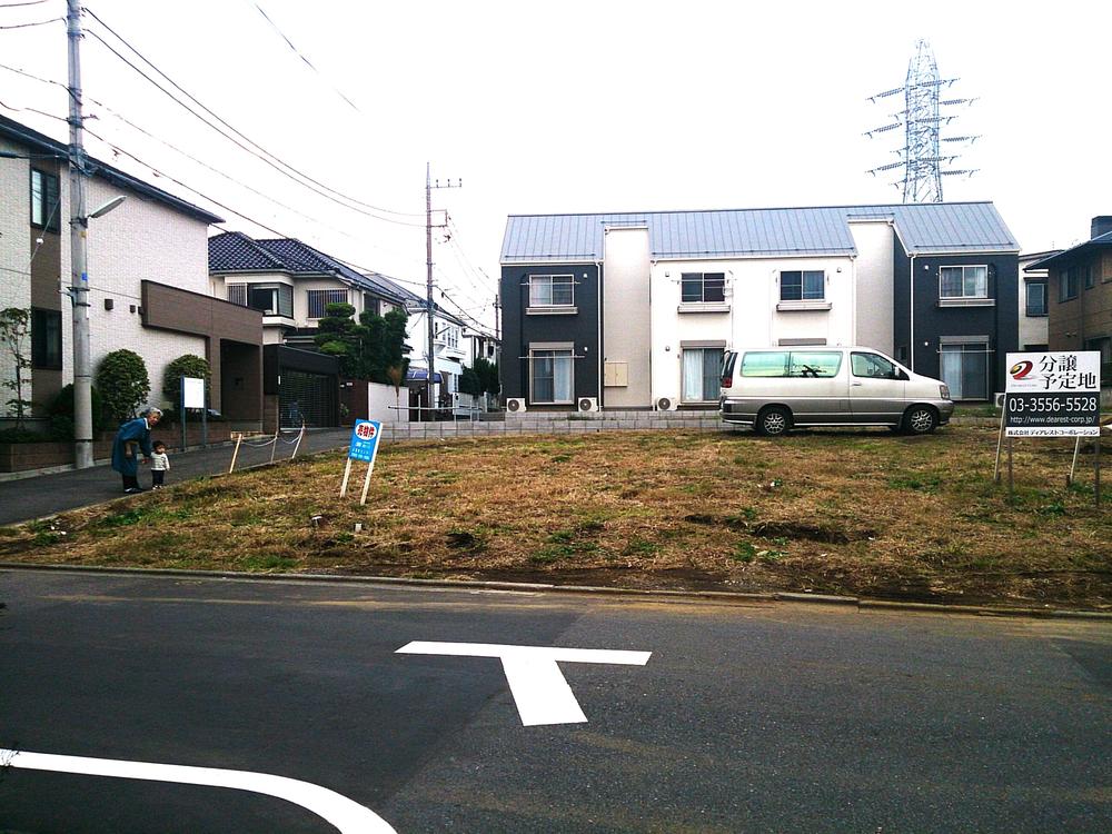 Local land photo. ■ Local photo (October 2013 shooting) ■ Located in a privileged drenched the sunlight from the south