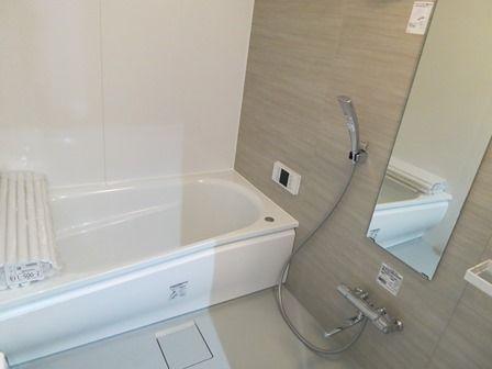 Bathroom.  ◆ Already the new interior renovation ◆ Add cooked with unit bus