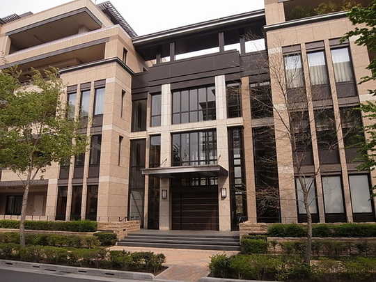 Local appearance photo