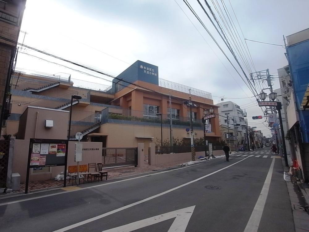 Primary school. 678m to Suginami Ward Amanuma Elementary School