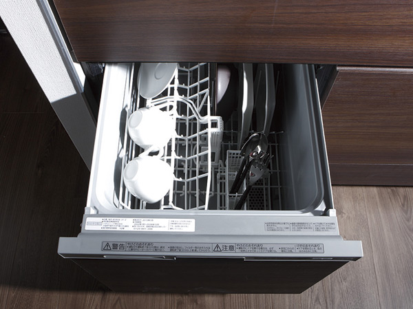 Kitchen.  [Dish washing and drying machine] Built into the system kitchen, Also clean dishwashing dryer looks. Scoured in hot water, And dried to every corner of the dish in a hot-air.