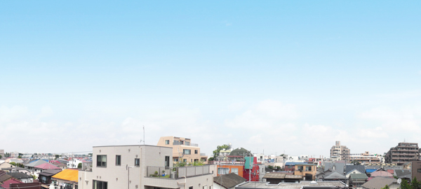 Surrounding environment. Local surroundings, Green and rich Nakasugi Street, Location lying between the small House for cityscape of tall buildings. From the upper floor of the building, The sky full of feeling of opening a first-class low-rise exclusive residential area of ​​single-family district spread to the west, It has blessed with bright sunshine. On the east side, It offers a pleasant green of succession until the green and Nakasugi street adjacent land. (Overlooking the west direction from the fourth floor equivalent of height local / July 2012 shooting)