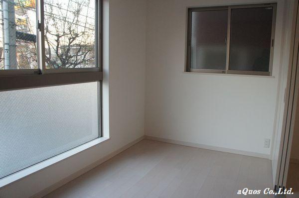 Non-living room. Indoor (12 May 2013) Shooting