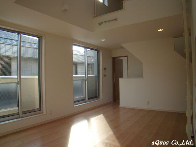 Living. Indoor (10 May 2013) Shooting