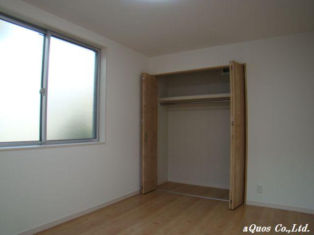 Non-living room. Indoor (10 May 2013) Shooting