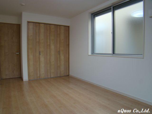 Non-living room. Indoor (10 May 2013) Shooting