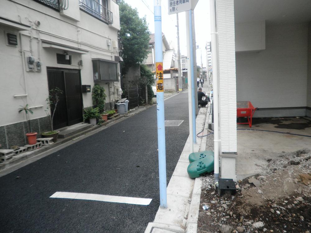 Local photos, including front road. Local (September 2013) Shooting