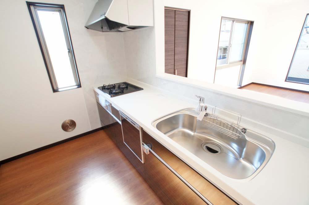 Kitchen. It will be popular face-to-face kitchen.