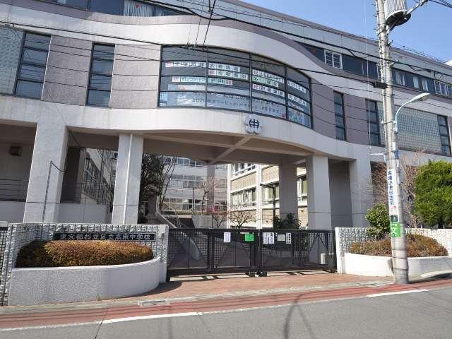 Junior high school. 435m to Suginami Tatsudaka Minami Junior High School