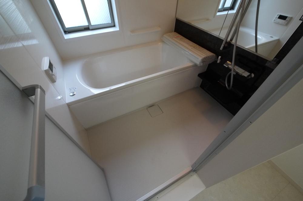 Bathroom. Indoor (12 May 2013) Shooting