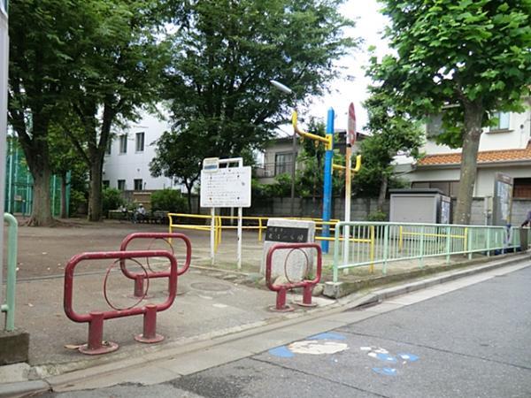 park. Amanuma Nishikoen up to 100m