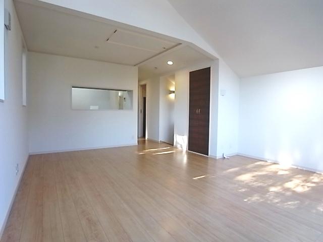 Same specifications photos (living). Living example of construction