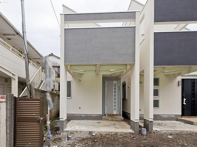 Local appearance photo. B Building appearance