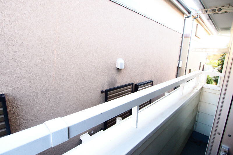 Balcony. Since the south-facing that contains the bright sunlight through the trees