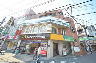 Building appearance. Honancho Station 1 minute