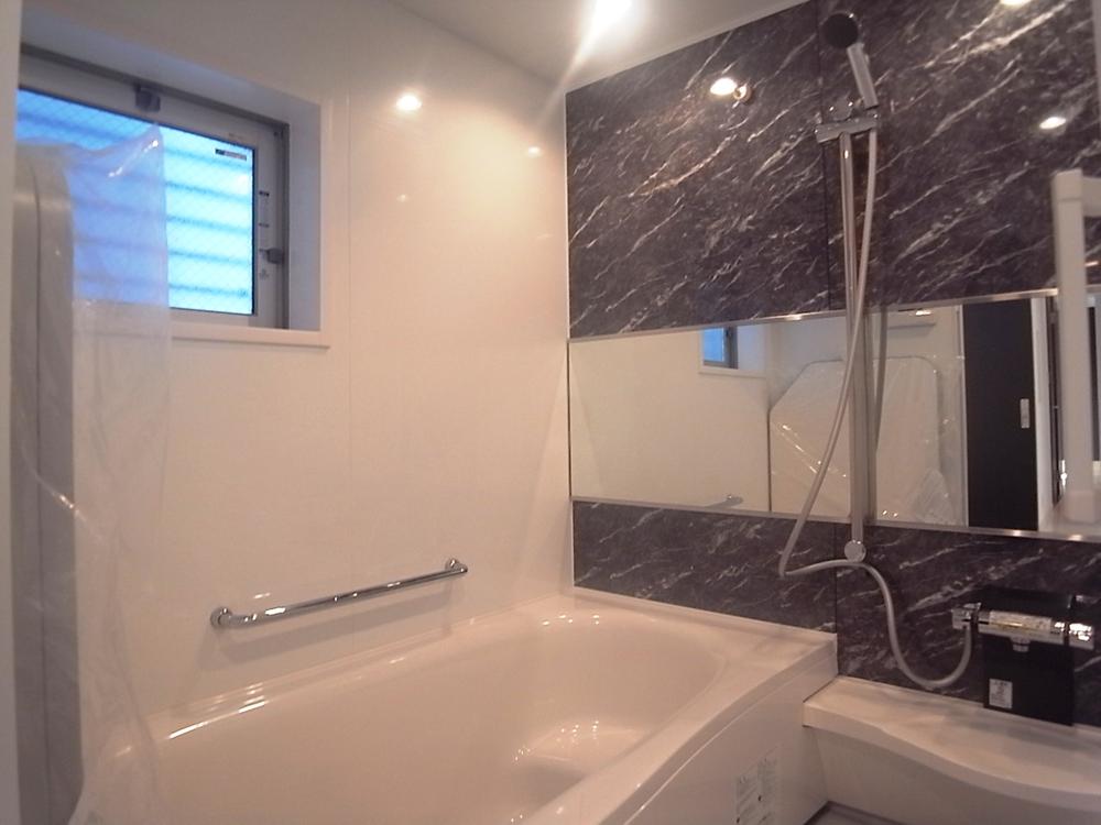 Same specifications photo (bathroom). Bathroom construction cases