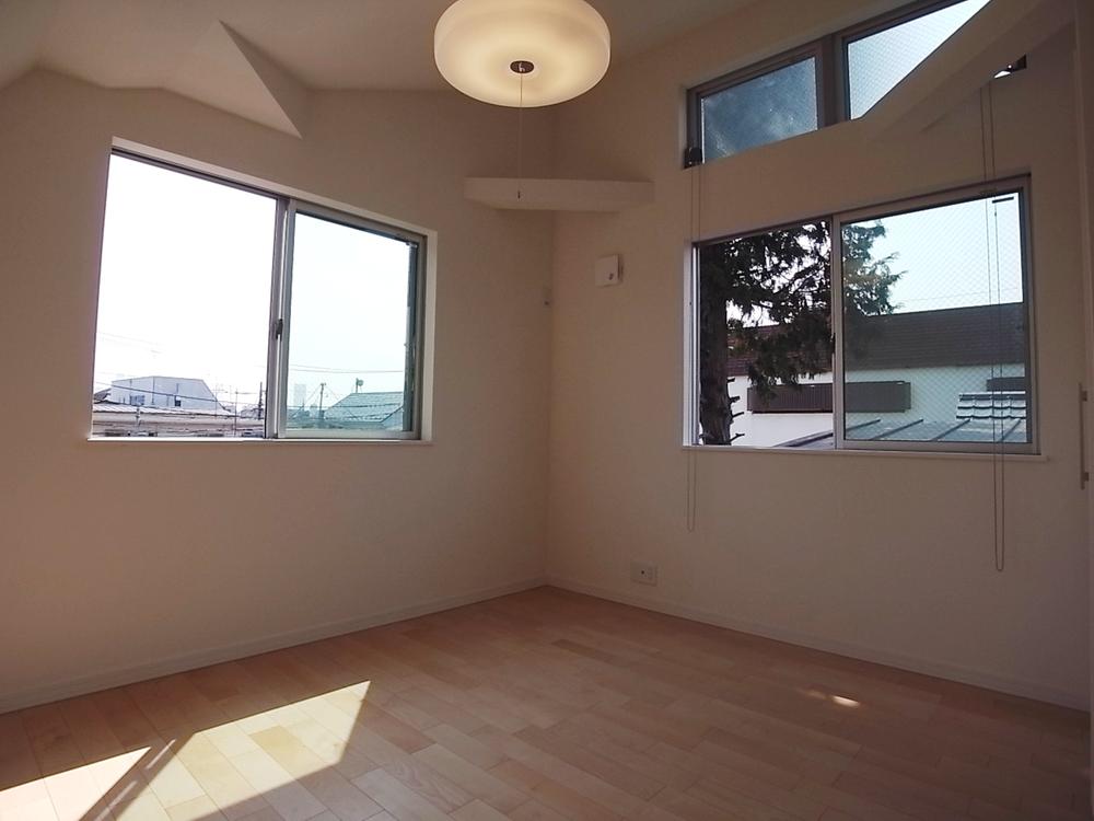 Same specifications photos (Other introspection). Western-style construction cases