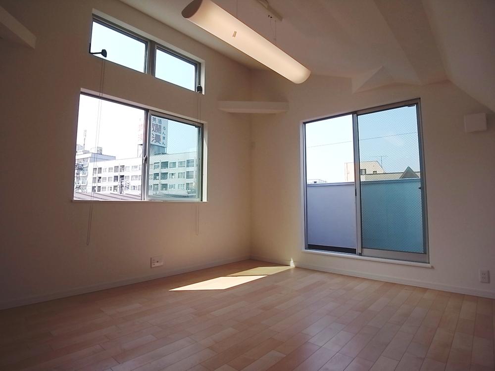 Same specifications photos (Other introspection). Western-style construction cases